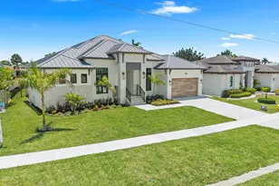144 Sand Hill St, Marco Island, FL 34145 - Photo 2