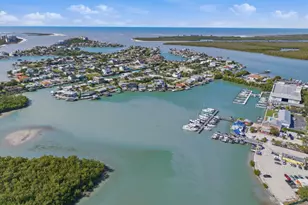 141 Pago Pago Dr E, Naples, FL 34113 - Photo 10