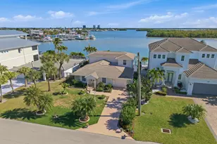 141 Pago Pago Dr E, Naples, FL 34113 - Photo 2