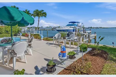 141 Pago Pago Drive E, Naples, FL 34113 - Photo 42