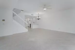 5353 Cove Cir, Naples, FL 34119 - Photo 10