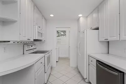 5353 Cove Circle #5353, Naples, FL 34119 - Photo 14