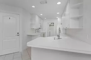 5353 Cove Cir, Naples, FL 34119 - Photo 16