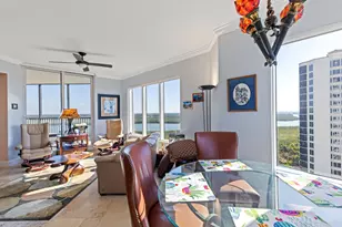 1060 Borghese Ln, Naples, FL 34114 - Photo 16