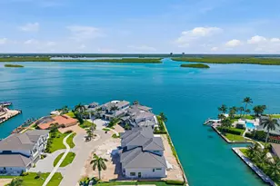 975 Sundrop Ct, Marco Island, FL 34145 - Photo 24