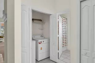 254 Newport Dr, Naples, FL 34114 - Photo 10