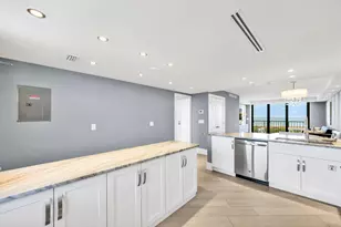 380 Seaview Ct, Marco Island, FL 34145 - Photo 8