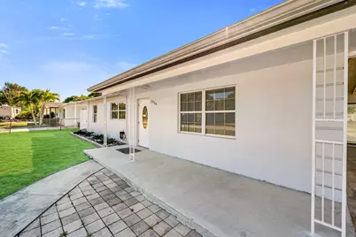 3954 Coconut Circle N, Naples, FL 34104 - Photo 4