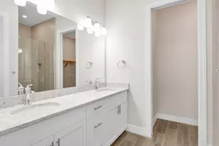 268 Indies Dr E, Naples, FL 34114 - Photo 10