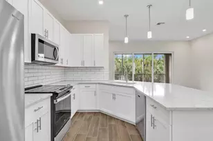 268 Indies Dr E, Naples, FL 34114 - Photo 6