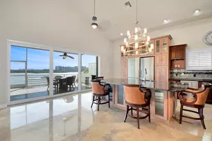 28 W Pelican St, Naples, FL 34113 - Photo 8