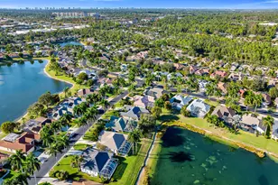 934 Marble Dr, Naples, FL 34104 - Photo 44