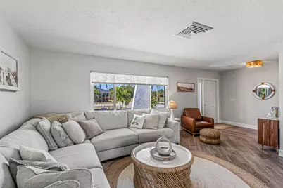 403 Grenada Avenue, Naples, FL 34113 - Photo 14