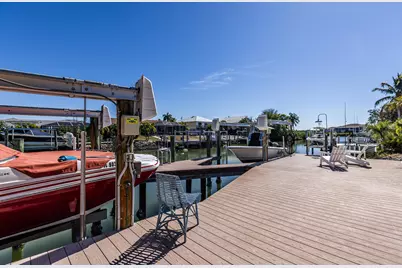 403 Grenada Avenue, Naples, FL 34113 - Photo 18