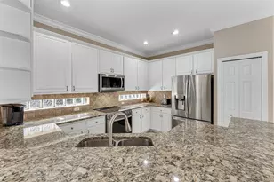 104 Glen Eagle Cir, Naples, FL 34104 - Photo 8