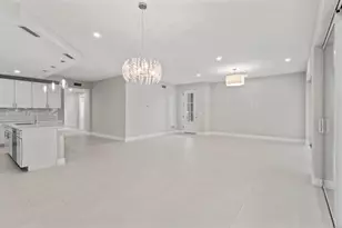 196 Indies Dr E, Naples, FL 34114 - Photo 12