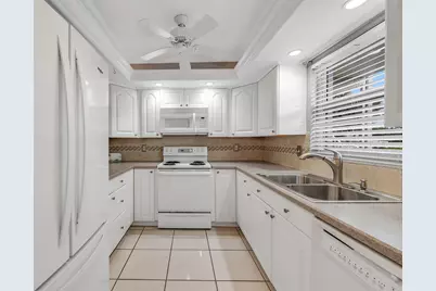 200 Valley Stream Drive #3 B, Naples, FL 34113 - Photo 8