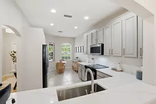 14282 Manchester Dr, Naples, FL 34114 - Photo 10