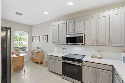 14282 Manchester Dr, Naples, FL 34114 - Photo 12