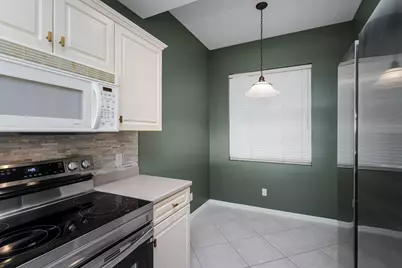 886 Park Avenue #402, Marco Island, FL 34145 - Photo 8