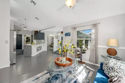 220 37th Avenue NE, Naples, FL 34120 - Photo 6