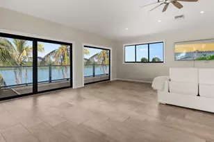 232 Harbor Pl N, Goodland, FL 34140 - Photo 10