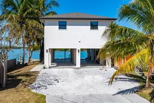 232 Harbor Pl N, Goodland, FL 34140 - Photo 1