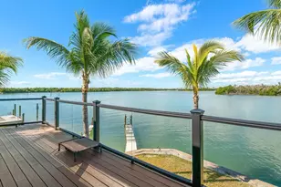 232 Harbor Pl N, Goodland, FL 34140 - Photo 2