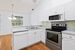 60 Brampton Ln, Naples, FL 34104 - Photo 14