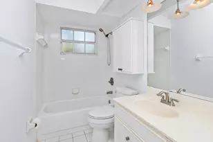 60 Brampton Ln, Naples, FL 34104 - Photo 22