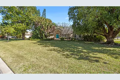 60 Brampton Ln, Naples, FL 34104 - Photo 36