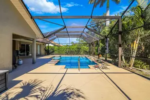 146 Muirfield Cir, Naples, FL 34113 - Photo 26