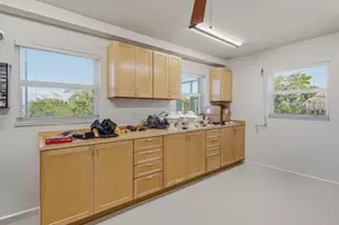 105 W Pago Pago Dr, Naples, FL 34113 - Photo 42