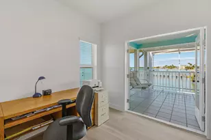 105 W Pago Pago Dr, Naples, FL 34113 - Photo 30