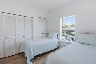 105 W Pago Pago Dr, Naples, FL 34113 - Photo 34