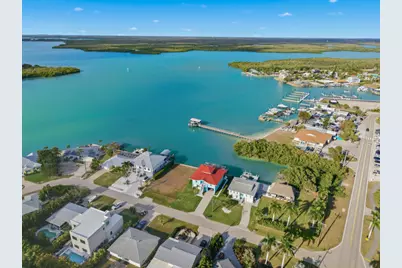 107 W Pago Pago Drive #ISLES OF CAPRI NO 2, Naples, FL 34113 - Photo 14