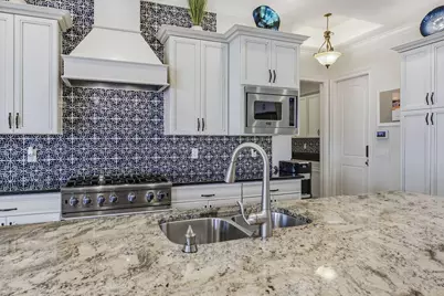 137 Hollyhock Court, Marco Island, FL 34145 - Photo 4