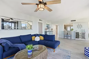 17 Bluebill Ave, Naples, FL 34108 - Photo 2