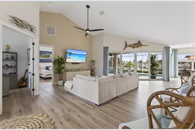 829 Wintergreen Court, Marco Island, FL 34145 - Photo 10