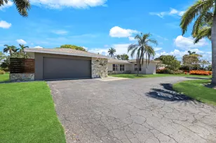 233 Shadowridge Ct, Marco Island, FL 34145 - Photo 4