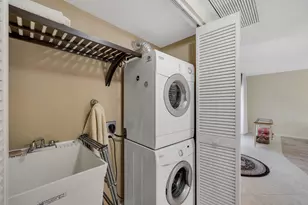 881 Panama Ct, Marco Island, FL 34145 - Photo 22