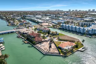 1231 Redwood Ct, Marco Island, FL 34145 - Photo 6