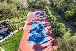 500 Robin Hood Cir, Naples, FL 34104 - Photo 38