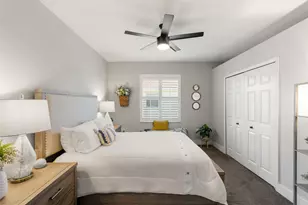 500 Robin Hood Cir, Naples, FL 34104 - Photo 22