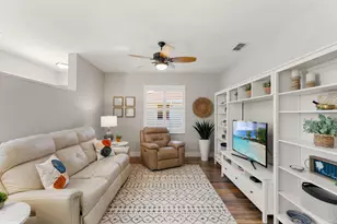 500 Robin Hood Cir, Naples, FL 34104 - Photo 14