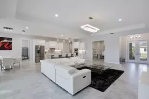 14327 Laguna Spgs Ln, Naples, FL 34114 - Photo 10