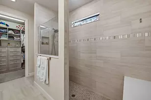 2730 Aviamar Cir, Naples, FL 34114 - Photo 14