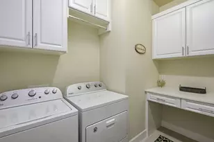 2730 Aviamar Cir, Naples, FL 34114 - Photo 22