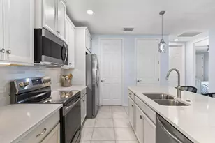 14683 Edgewater Cir, Naples, FL 34114 - Photo 8