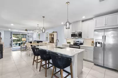 14683 Edgewater Circle, Naples, FL 34114 - Photo 4